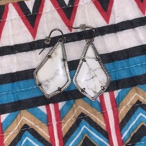 Kendra Scott earrings EUC